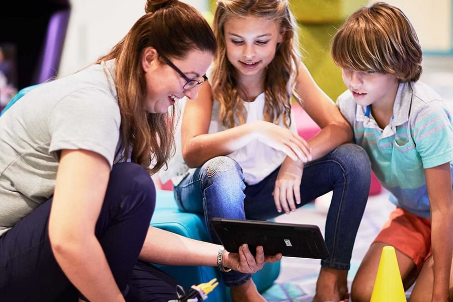 Celebrity Eclipse Familiies