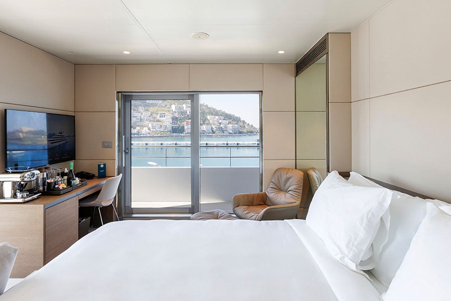 Emerald Yacht Cruises Accommodation