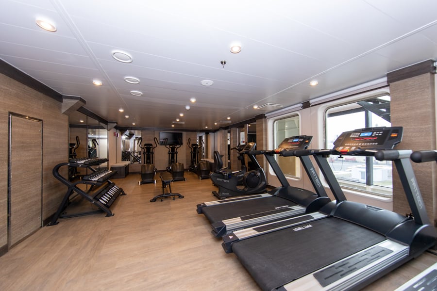 World Explorer Amenities