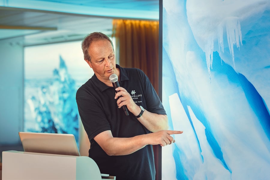 MS Hanseatic Inspiration Entertainment