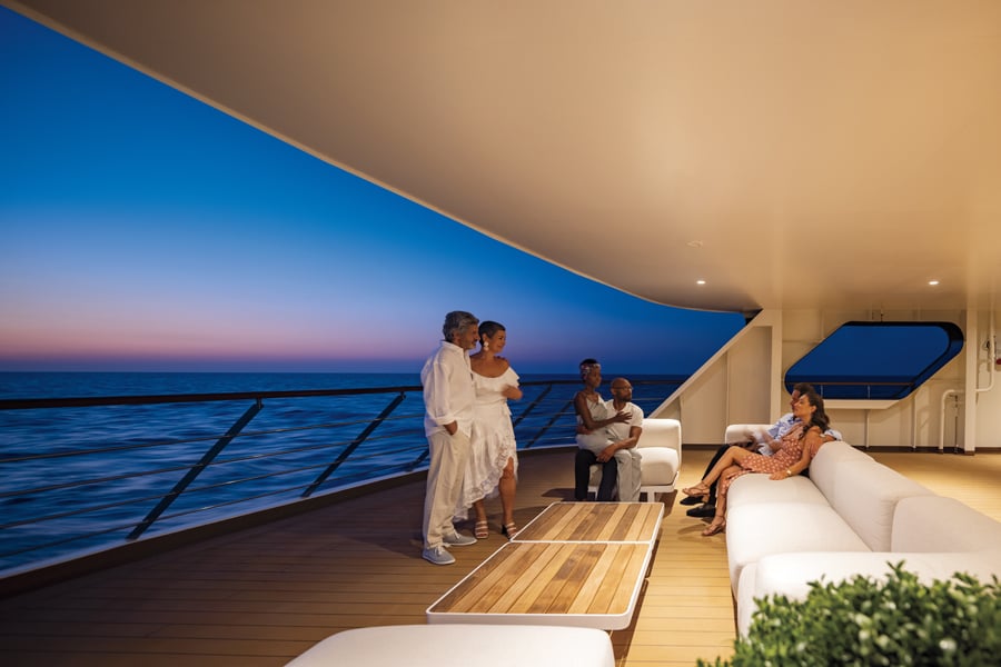 World Traveller Amenities