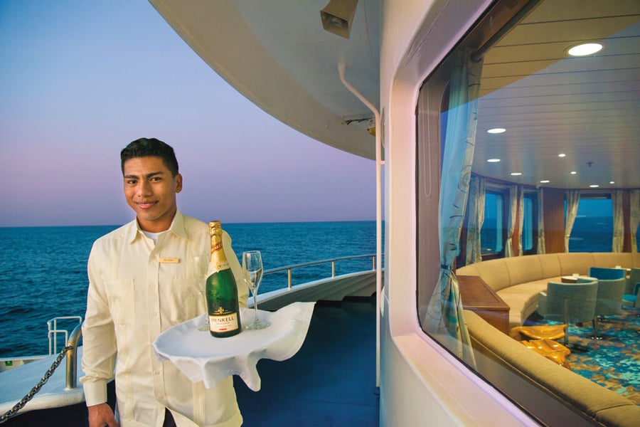 Lindblad National Geographic Endeavour II Entertainment