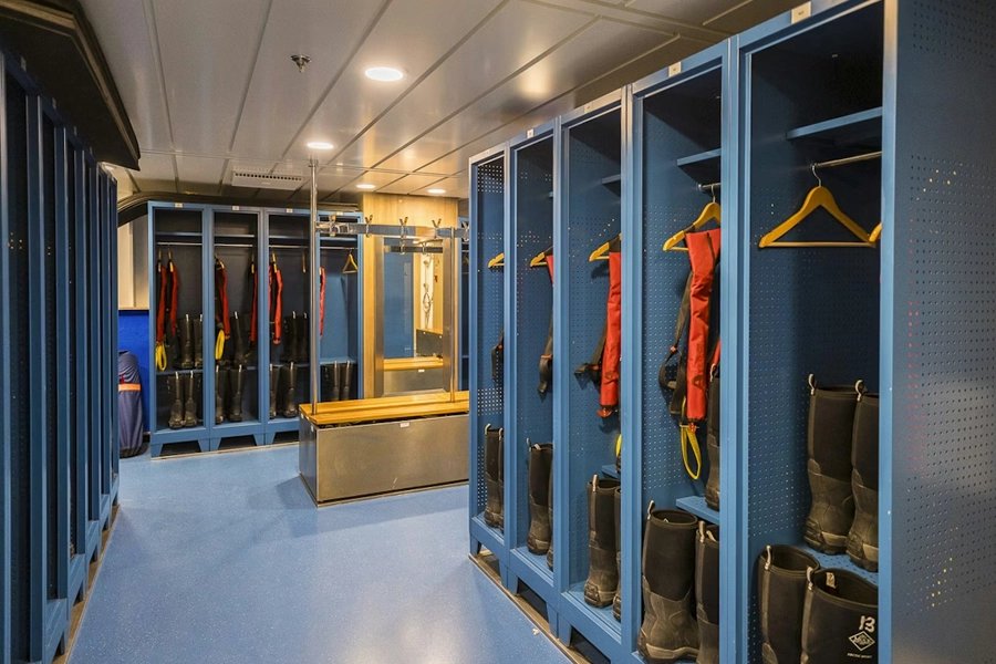 ae expeditions facilities mudroom