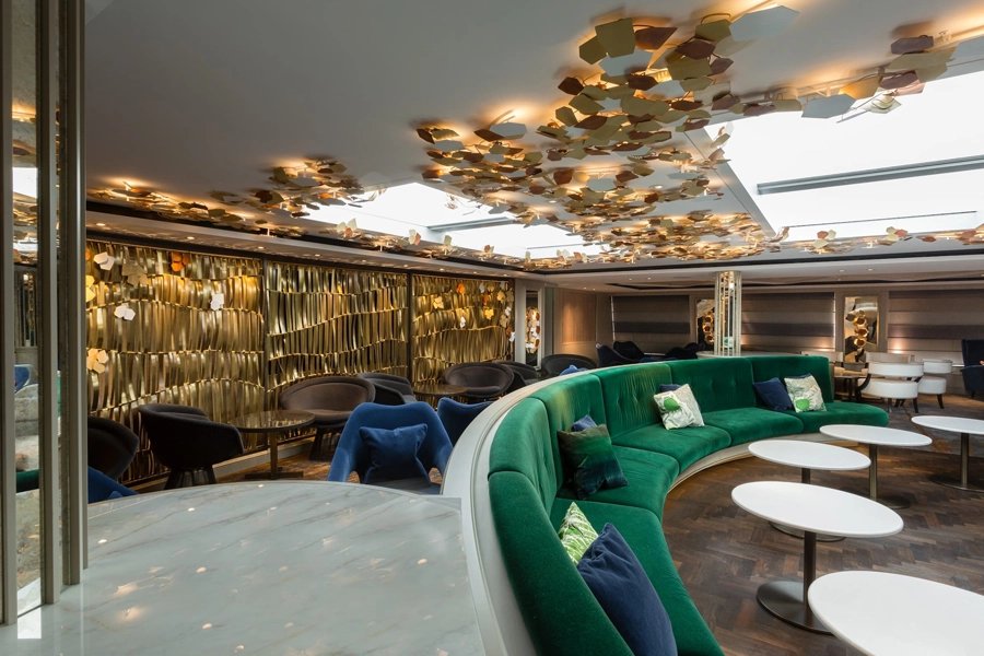 lounge on riverside cruises