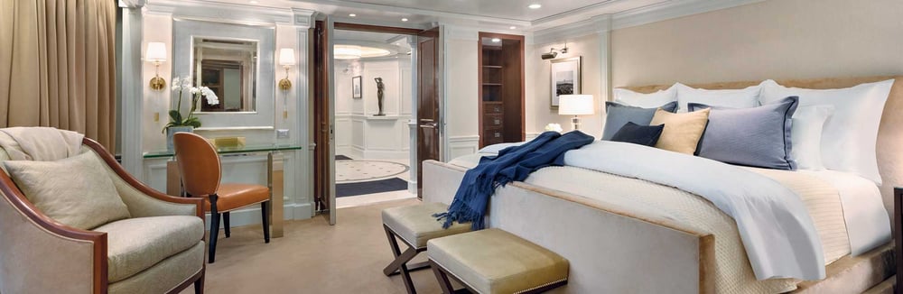 Oceania-Cruises-Owners-Suite-Bedroom-Oceania-Riviera-Oceania-cabins-suites-Vista-&-Riviera