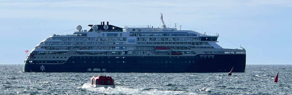 HX-MS-Fridtjof-Nansen-Review-Two-Perspectives-HX-MS-Fridtjof-Nansen-Exterior-of-expedition-ship