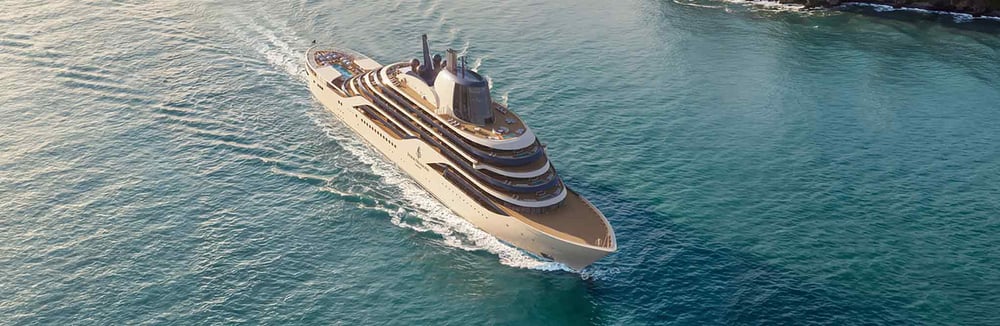 Four-Seasons-Yacht-What's-included-on-a-Four-Seasons-Yacht-cruise
