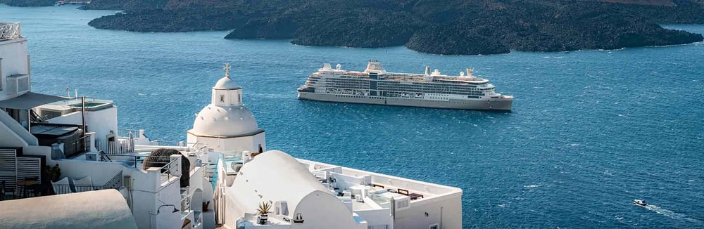 Silversea-Cruises-Silver-Ray-in-Santorini-Greece-10-reasons-to-cruise-with-Silversea