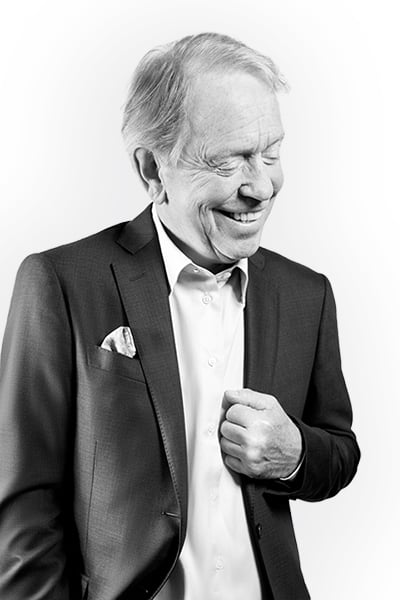 Robin Maclear - The Cruise Line Chairman