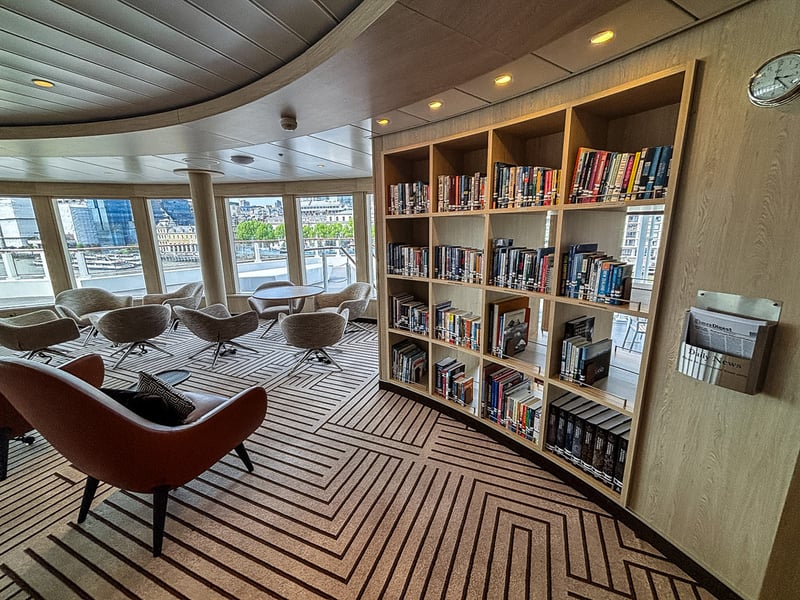 NG Endurance Lindblad Library Reading area