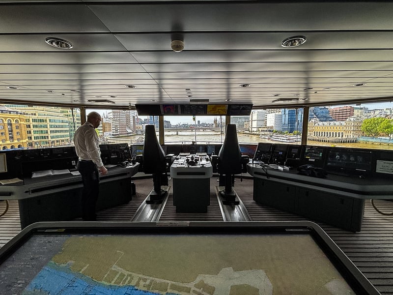 NG Endurance Lindblad The Bridge with Crew