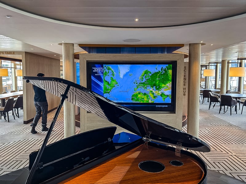 NG Endurance Lindblad big piano