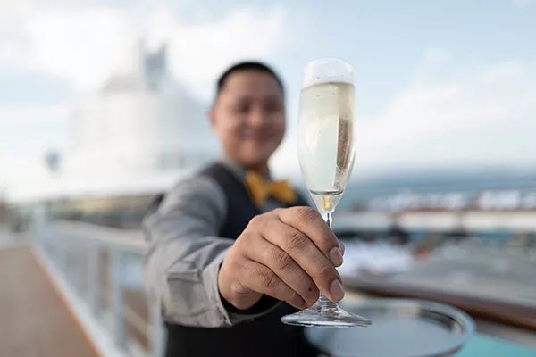 Crew Service on Oceania Allura