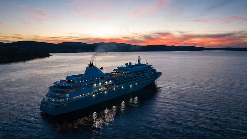 Silver Whisper