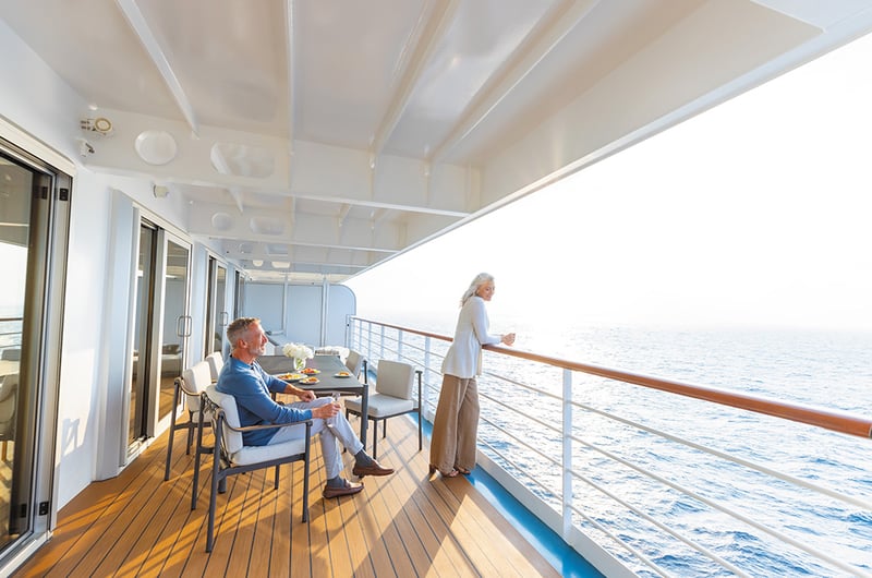 Couple on world cruise