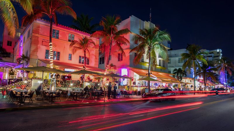 Beach restaurants miami cruises