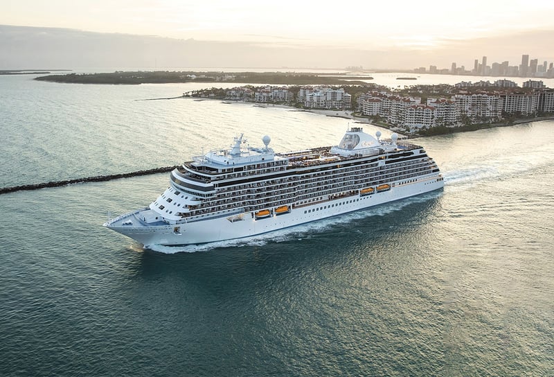 Regent Seven Seas Spendlor - Silversea vs Regent Seven Seas Which Luxury Cruise Line
