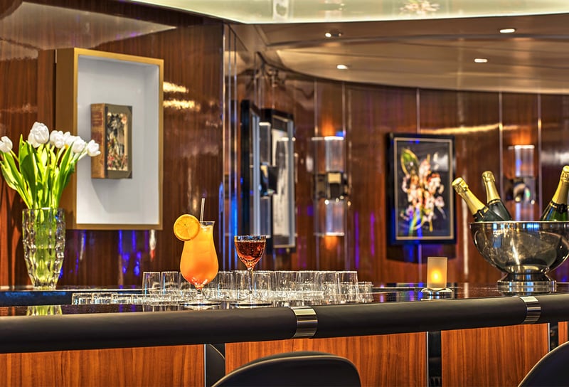 Seabourn Cruises Seabourn Ovation The Club - Seabourn vs Other Luxury Cruise Lines