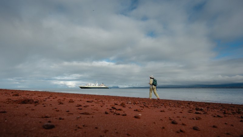 where to explore lindblad expeditions deals