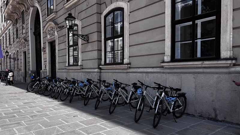 bikes vienna danube cruise