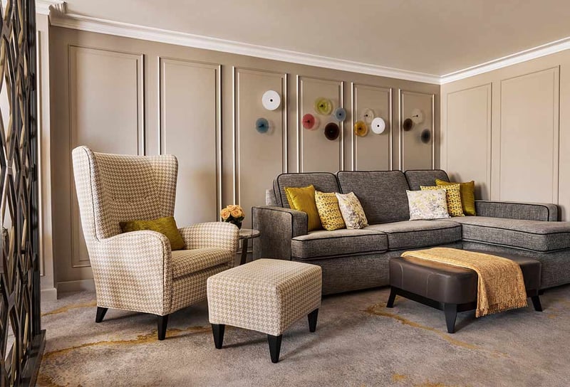 Crystal-Serenity-Penthouse-back-lounge-master-Crystal-Cruises-Suites-Cabin-Guide