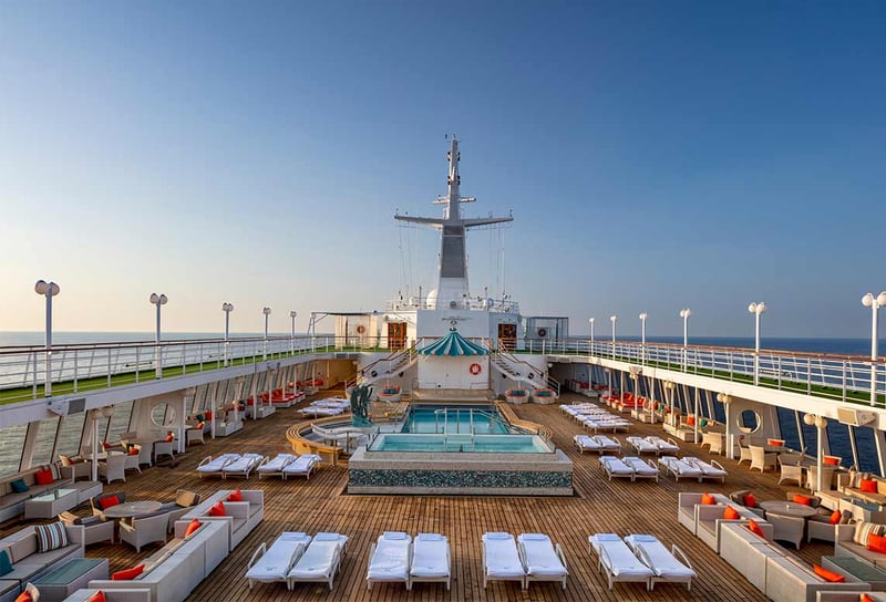 Crystal-Symphony-Seahorse-Pool-&-Jacuzzi-Crystal-Cruises-Dress-Code-Guide-2026-