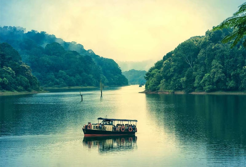 Periyar-lake-Cruise-Sri-Lanka-India-Scenic-Aura-India-River-Cruising-&-Land-Journeys