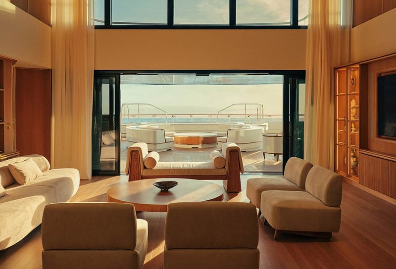 Four-Seasons-Yachts-Suites-What's-included-on-a-Four-Seasons-Yacht-cruise
