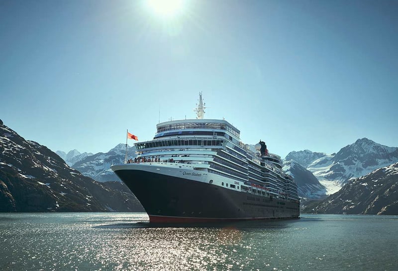 Queen-Elizabeth-in-Alaska-Glaciar-Bay-Icy-Strait-Point-Luxury-Cruise-Lines