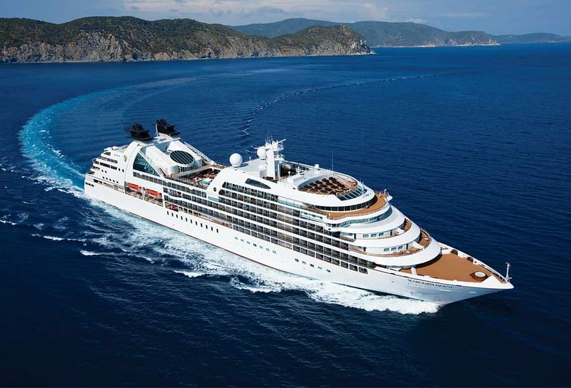 Seabourn-Cruises-Seabourn-Quest-At-sea-Aireal-view-Alaska-Alaska-from-Vancouver-The-best-luxury-lines-and-routes