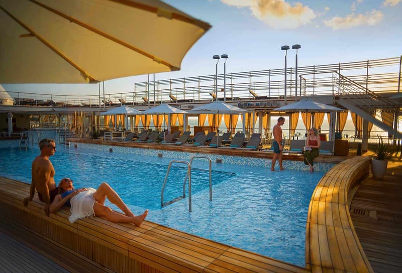 Silversea-Cruises-Pool-Best-Deals-Silversea-Cruise-2027
