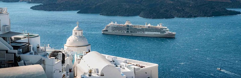 Silversea-Cruises-Silver-Ray-in-Santorini-Greece-10-reasons-to-cruise-with-Silversea