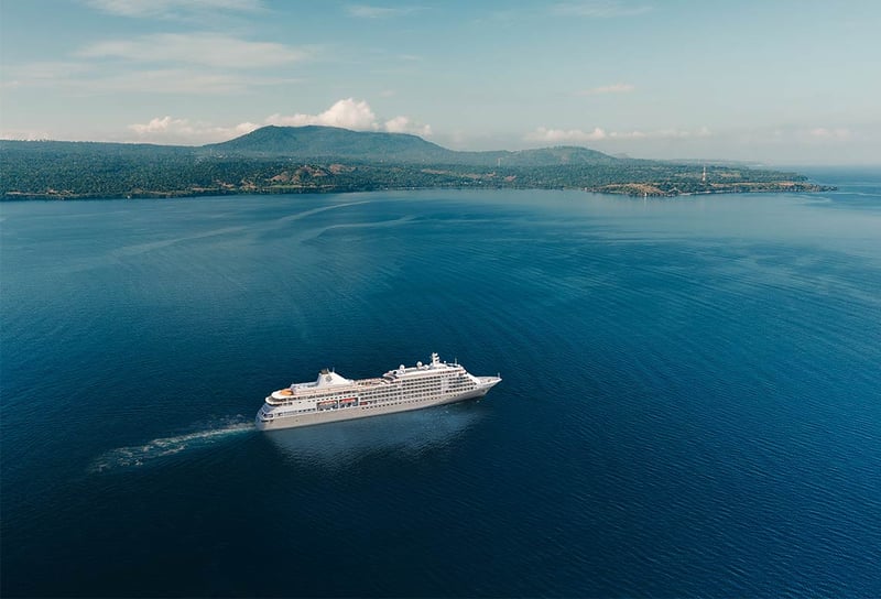 Silversea-Cruises-Silver-Whisper-At-Sea-Silversea-Hawaii-Cruises-2027