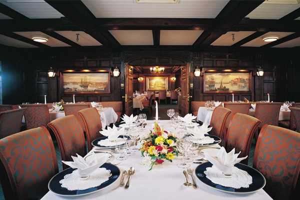 Sea Cloud Restaurant and Dining