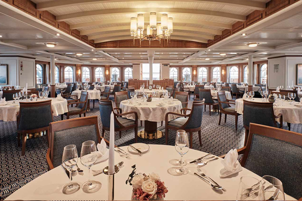 Sea Cloud Spirit Dining